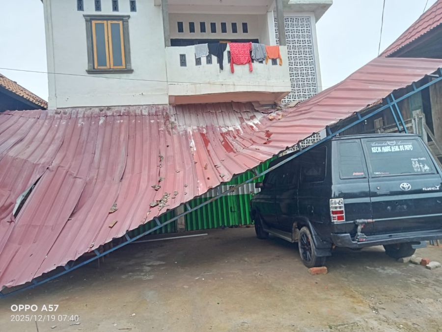 Angin Kencang Memporak Porandakan Pada Bangunan Rumah dan SDN 26 Talang Ubi Pali