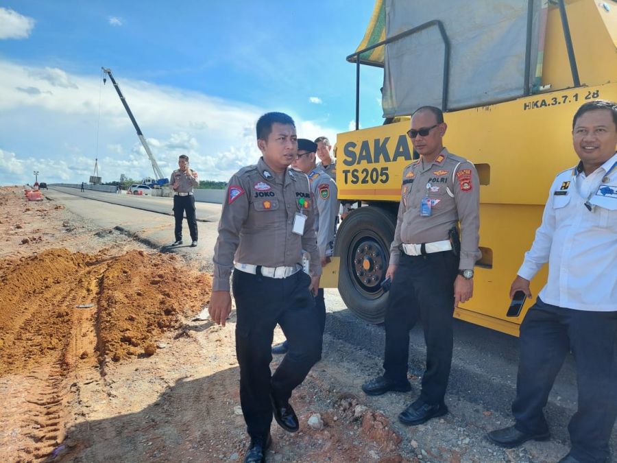 Arus Mudik 23, Sat Lantas Polres Muara Enim Turun Langsung Kelapangan cek Jalan Tol Indralaya - Pm