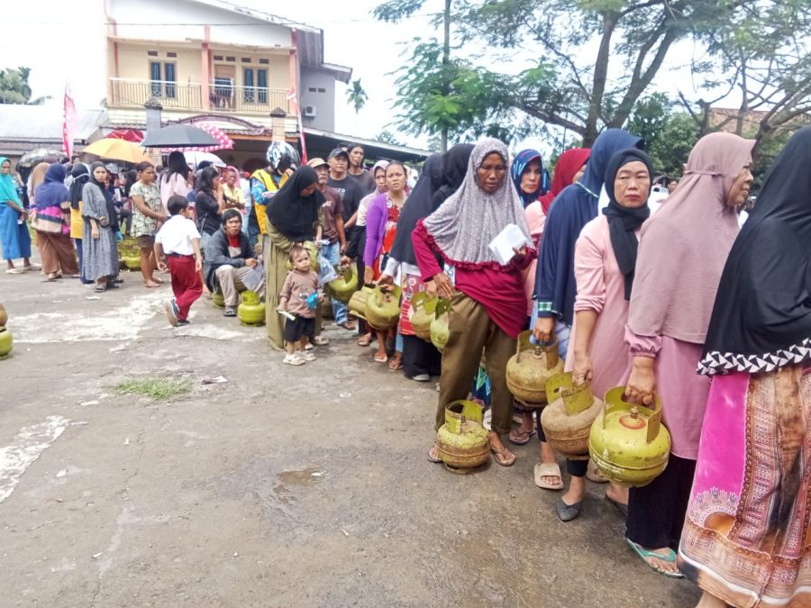 Atasi kelangkaan Gas LPG 3 kg Pemkab Muara Enim adakan Operasi Pasar