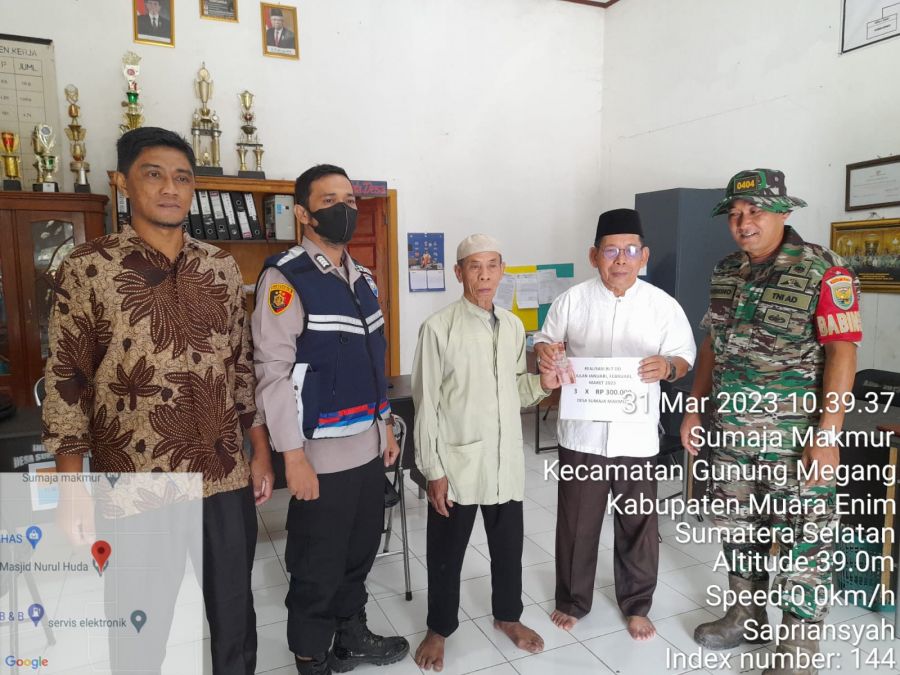 Babinsa Koramil 04/Gm Hadiri Pembagian BLT DD Th. 2023 Desa Sumaja Makmur, Berjalan Lancar
