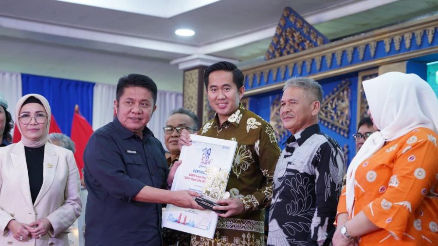 Berhasil Kembangkan Panas Bumi, Plt. Bupati Terima Penghargaan Inovasi Energi