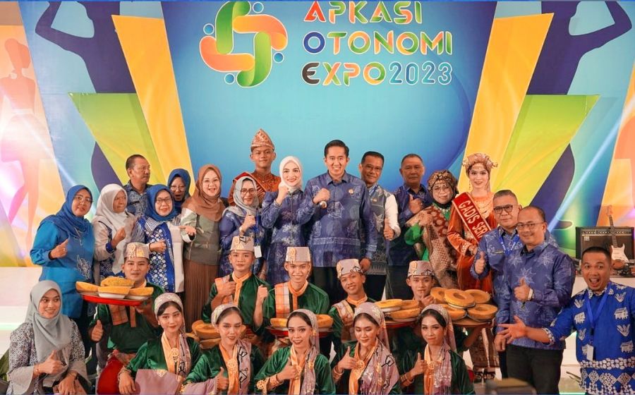 Hadiri Rakernas AOE XV, Plt Bupati Promosikan Potensi Daerah Serta Pamerkan Beberapa Produk UMKM