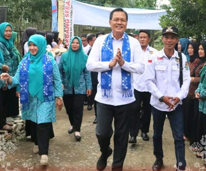 Bupati Hadir Ke Desa Bangun Sari Berikan Bantuan Pupuk Sebanyak 127,2 Ton