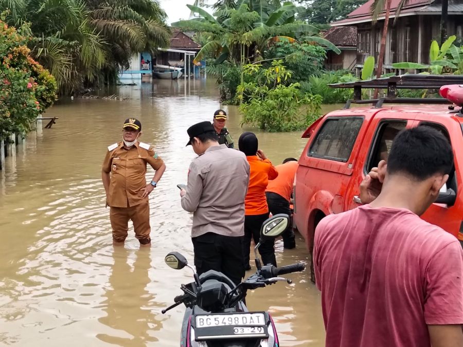 Camat Gunung Megang & Unsur Tripika Lainnya Tinjau Beberapa Desa Rawan Banjir, Berikut Info Terkini