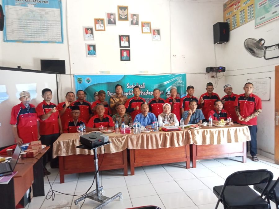 Camat Talang Ubi Hadiri Kegiatan Sosialisasi Adaptif Terhadap Iklim, di Desa Panta Dewa Pali