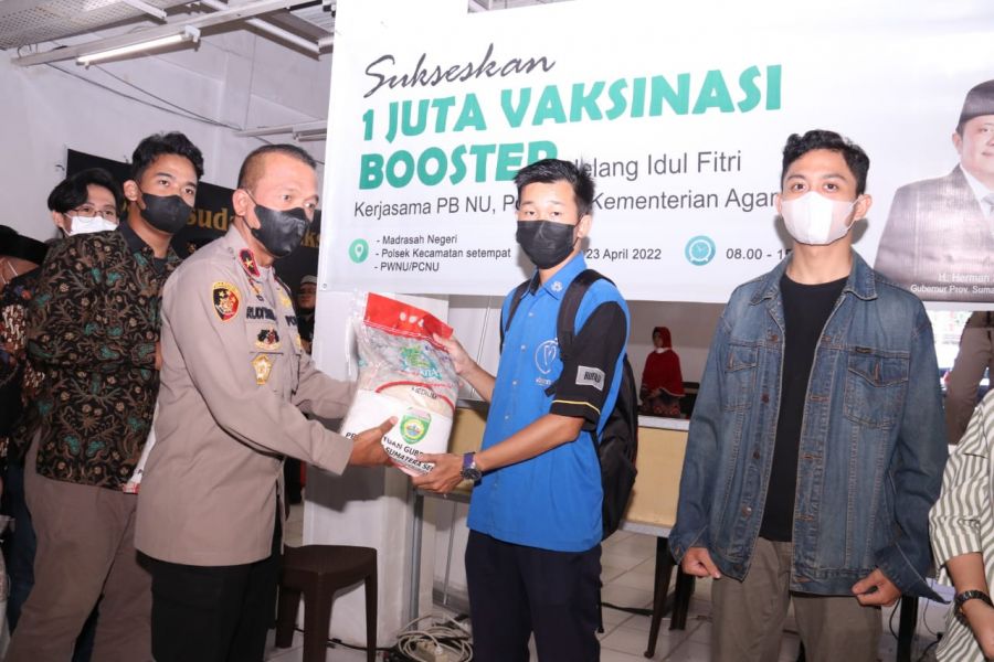 Dalam Rangka Satu Juta Vaksinasi Booster, Kapolda Sumsel Gandeng PWNU Gelar Vaksin