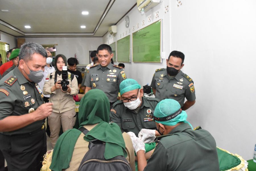 Danrem 044/Gapo Laksanakan Berbagai Baksos dalam Memperingati Hari Juang TNI AD Tahun 2022