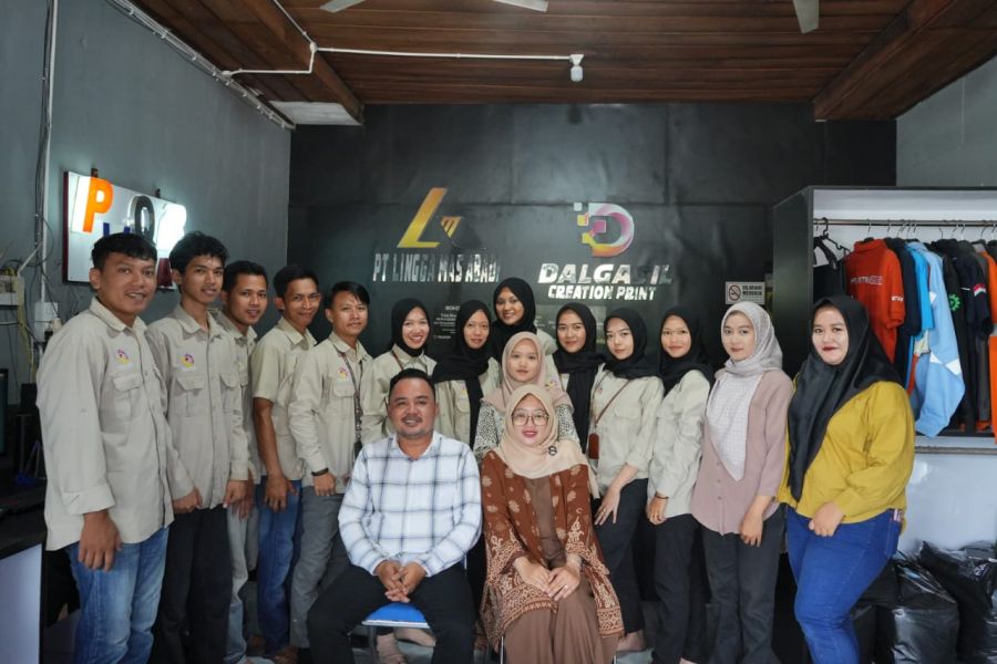 Dibina Bukit Asam (PTBA), Usaha Percetakan dan Konveksi Asal Desa Lingga Tembus Pasar Nasional