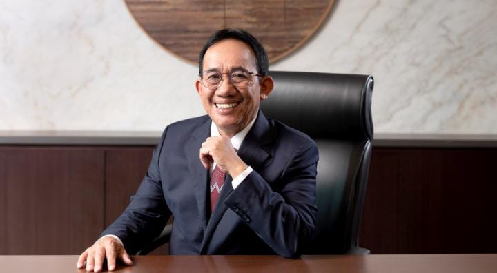Dirut Bukit Asam (PTBA) Arsal Ismail Raih Penghargaan Industry Marketing Champion Sumsel