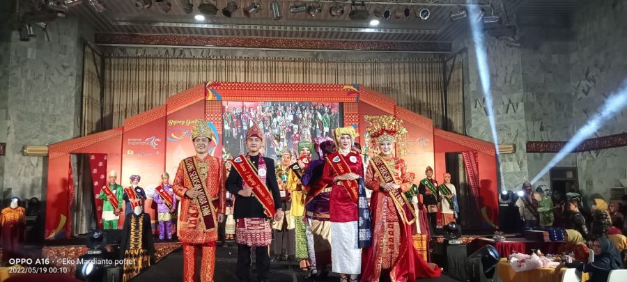 Iqbal dan Tasya Sabet Gelar Bujang Gadis Serasan 2022