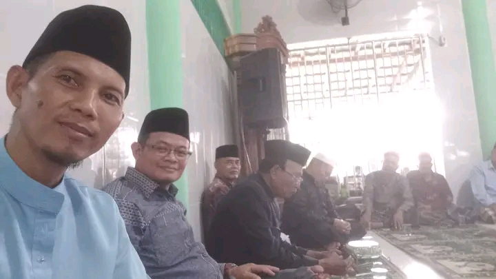 Jon Dres Anggota DPRD Hadiri Acara Isro Mi'raj Lanjut Pengecekan Pembangunan di Desa Manunggal Jaya