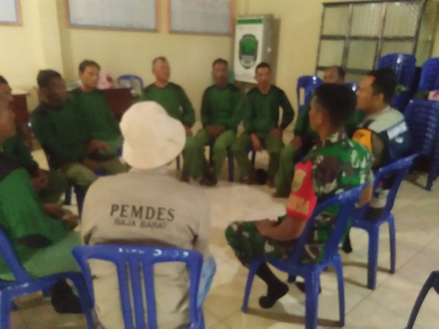 Jum'at Curhat di desa Raja Barat,  Polsek Tanah Abang Tampung Aspirasi Masyarakat