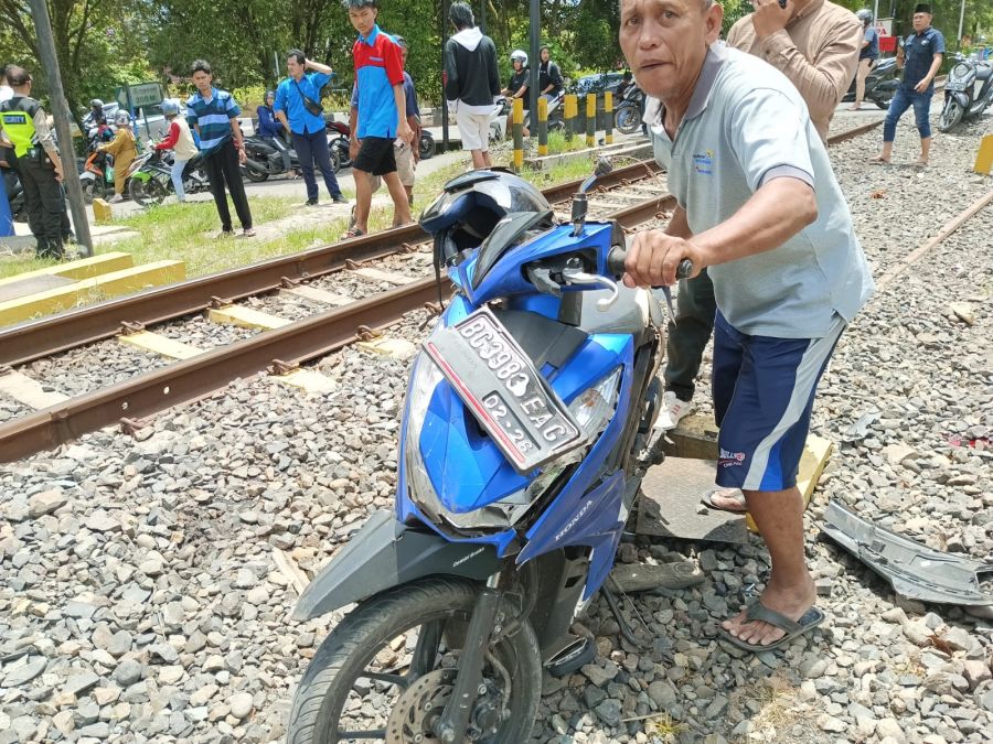 KA Babaranjang Tabrak Motor, Empat Warga Banjarsari Luka-luka
