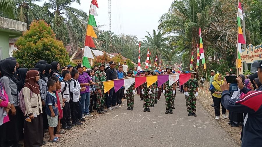 Kades Paisal Putra Buka Lomba Jalan Indah Desa Sumaja Makmur
