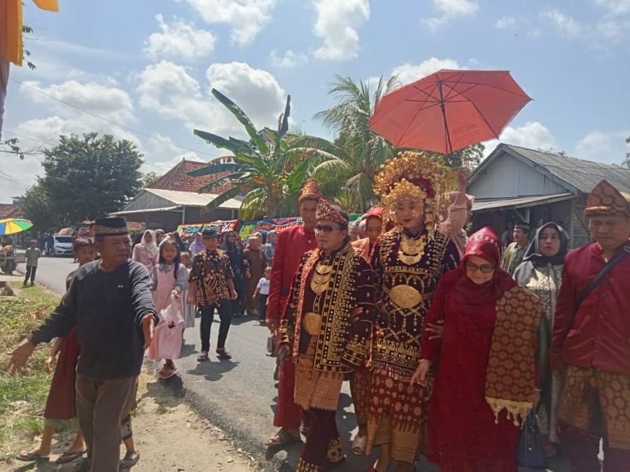 Kades Panta Dewa Hadiri Pernikahan Ketua DPC GRIB Jabar Damiri dengan Alin