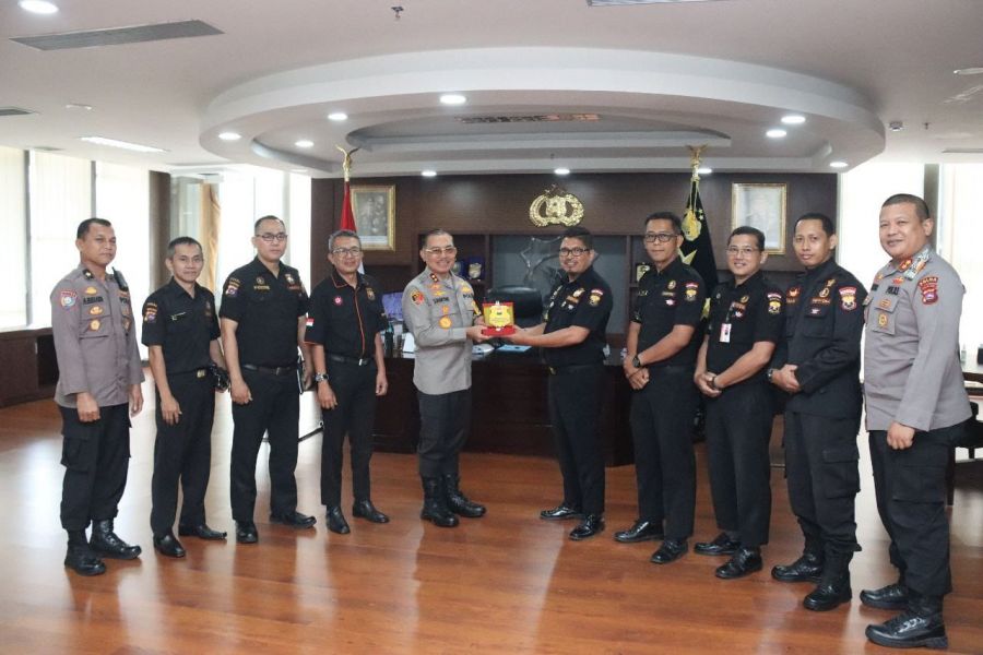 Kapolda Sumbar Irjen Pol Suharyono Apresiasi Keaktifan Senkom Membantu Polri