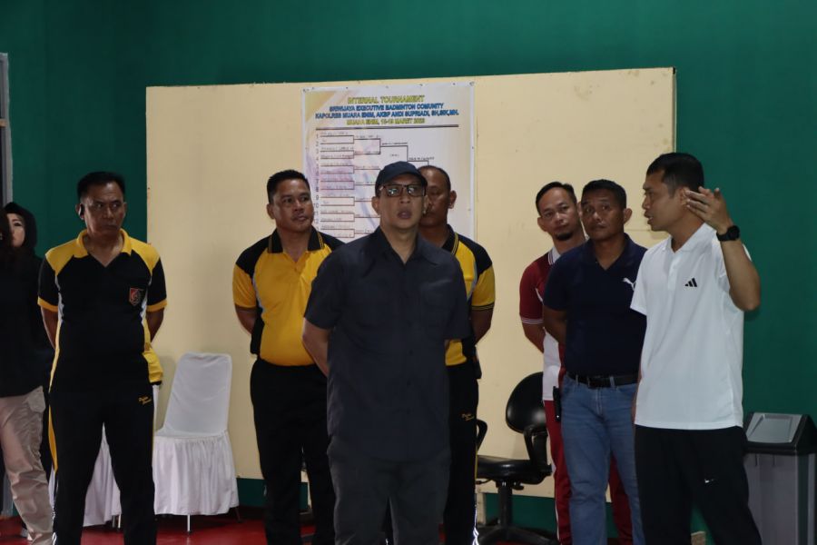 Kapolda Sumsel Meresmikan GOR Bulu Tangkis PB. Bhayangkara Polres Muara Enim