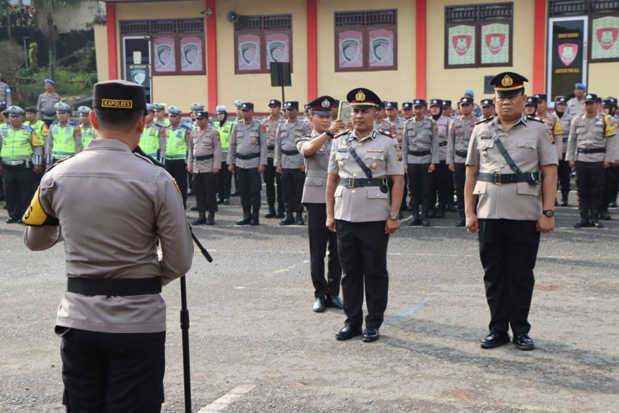 Kapolres Muara Enim Pimpin Upacara Sertrijab Kasat Res Narkoba dan Pelantikan Kasat Reskrim