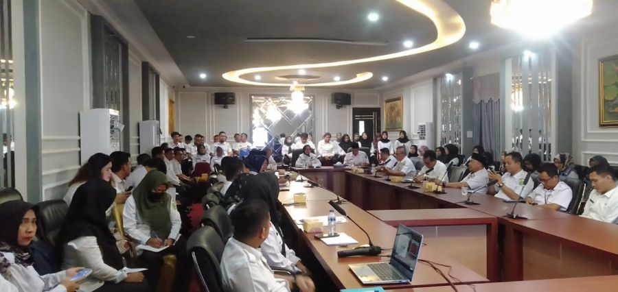 Kartika Yanti SH, MH. Giat sosialisasi dan pengumpulan Data  Survei