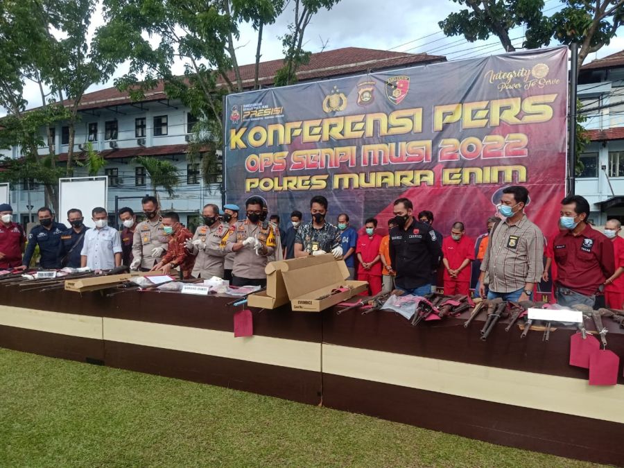 Konferensi Pers Ops Senpi Musi 2022 Polres Muara Enim