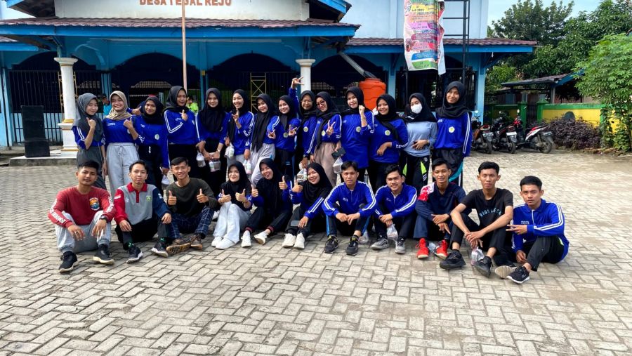 Mahasiswa KKN Universitas PGRI Palembang Laksanakan Program Kerja