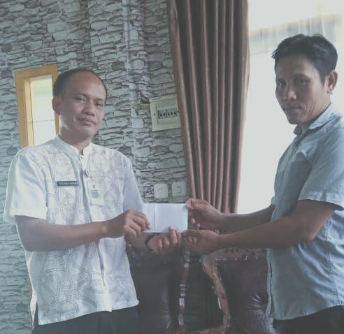 PAC LDII Bulang Belimbing Berikan Sumbangan HUT RI 77 Tahun Ke Pemdes