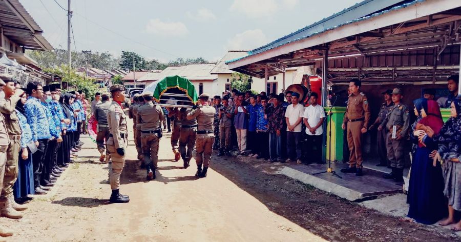 Pegawai ASN Meninggal Dunia, Plt Bupati Muara Enim Hadir Langsungk ke Rumah Duka