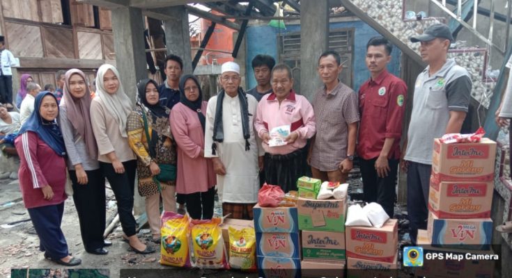 Pemdes Purun Pali Beri Bantuan Kepada Warga Ketimpa Musibah Kebakaran