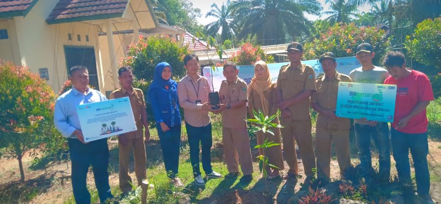 Pemdes Sumaja Makmur Menerima Bantuan Bibit Dari Program BRI 