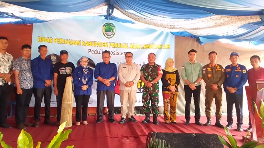 Pemkab PALI Laksanakan Kegiatan Restocking Perairan Umum Daratan