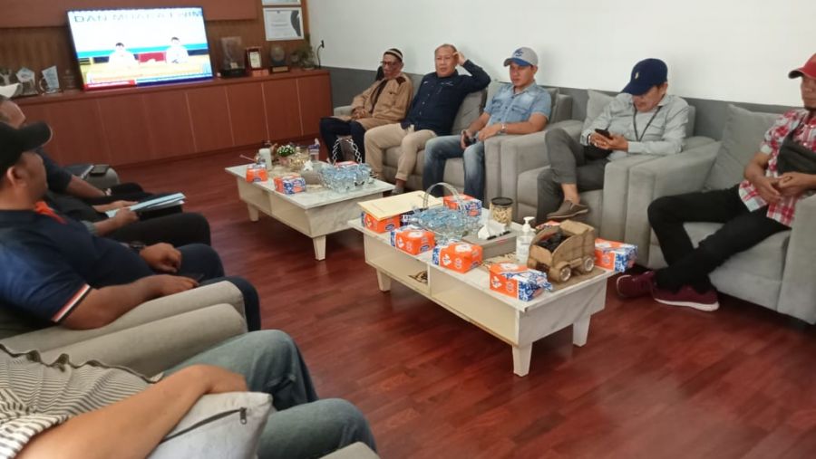 Pertemuan Dengan Humas PT Bukit Asam, Pokja Desa Lingga Kecewa, Karena Tak Ada Kepastian