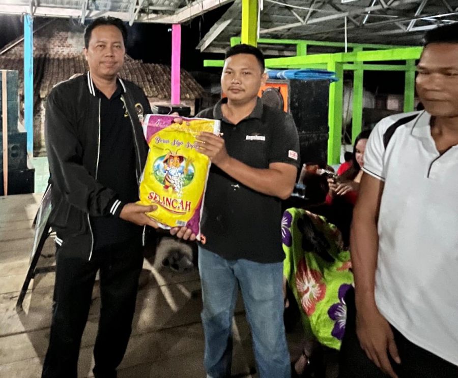 Pesta Rakyat Malam Puncak Agustusan di Desa Aurduri, Berlanjut Dengan Pembagian Gaji Kades