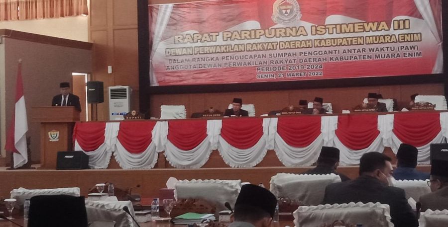 Pj. Bupati Muara Enim Hadiri Rapat Paripurna Istimewa lll, Dalam Rangka Pelantikan Anggota PAW DPRD