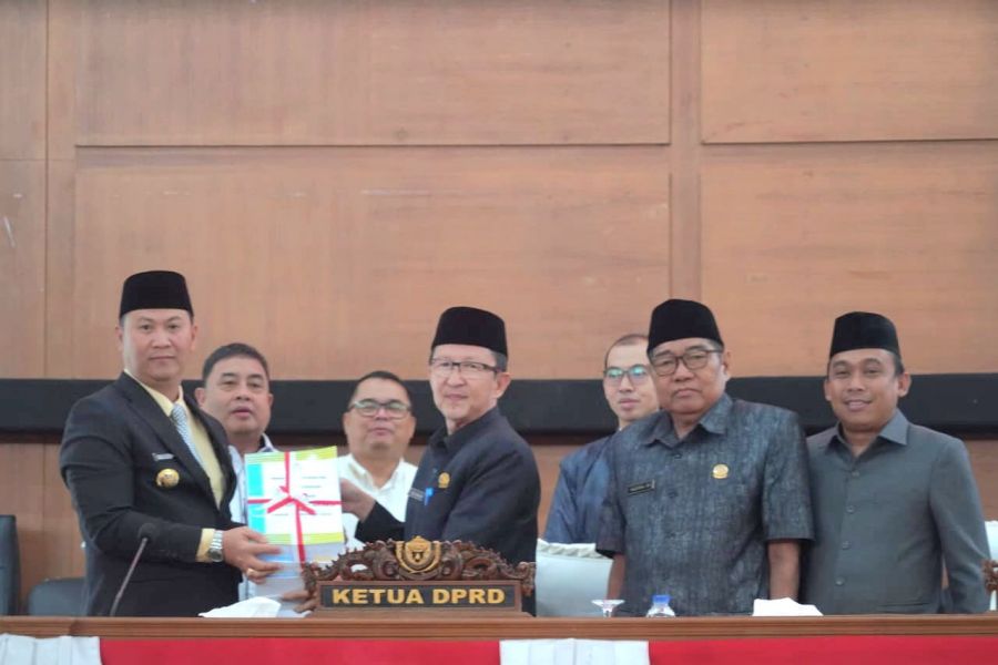Pj Bupati Sampaikan Jadwal Jawaban Pandum Fraksi DPRD Terhadap Raperda Perubahan APBD TA 2024
