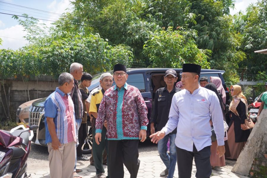 Pj. Bupati Santuni Keluarga Korban Tenggelam di Sungai Enim