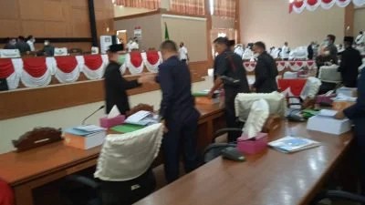 Pj. Bupati Serahkan Dokumen LPJK Pada Rapat Paripurna VII DPRD Muara Enim