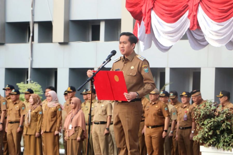 Plt. Bupati Beri Arahan Kebangsaan pada Apel Gabungan di Bulan Kemerdekaan
