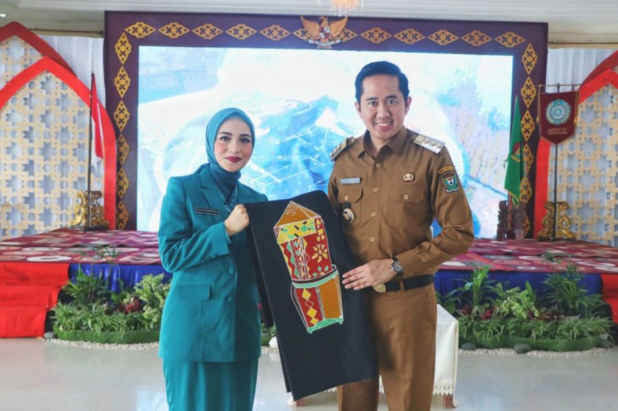 Plt. Bupati Luncurkan Batik Ambinan Tinggi di Peringatan HKG PKK Ke-51