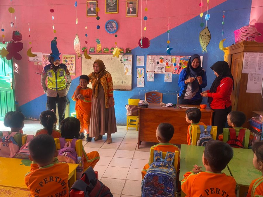 Polisi Sahabat Anak : Menumbuhkan Keselamatan Dijalan Sejak Dini