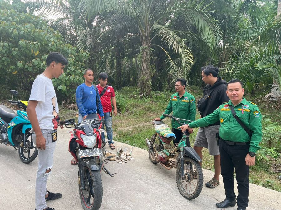 Polsek Gunung Megang Amankan Barang Bukti Berupa Motor Diduga Masyarakat Melalukan Pemutasan Ikan