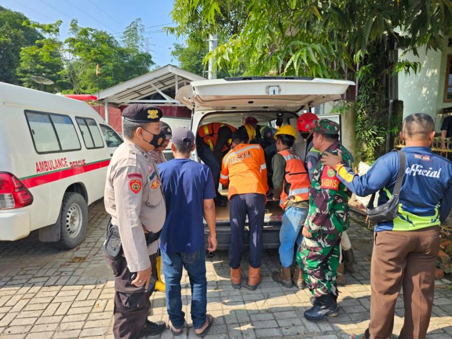 Diduga Akibat Terjatuh Saat Naik Tangga, Pria di Lingga Tewas Didalam Sumur