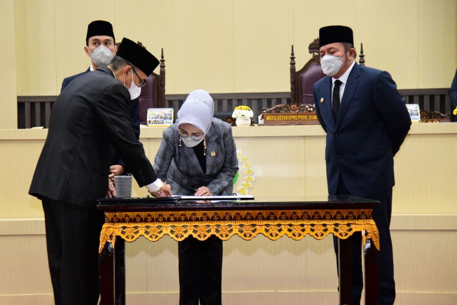 Penandatanganan Nota Kesepakatan Bersama Antara Pimpinan DPRD Sumsel Dengan Gubernur Sumsel TA 2023