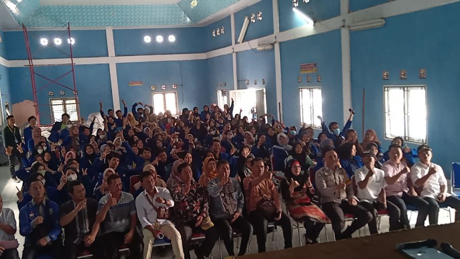 Ratusan Mahasiswa/i Alumni STIFI BP Adakan Perpisahan di Gedung Kecamatan Gunung Megang 