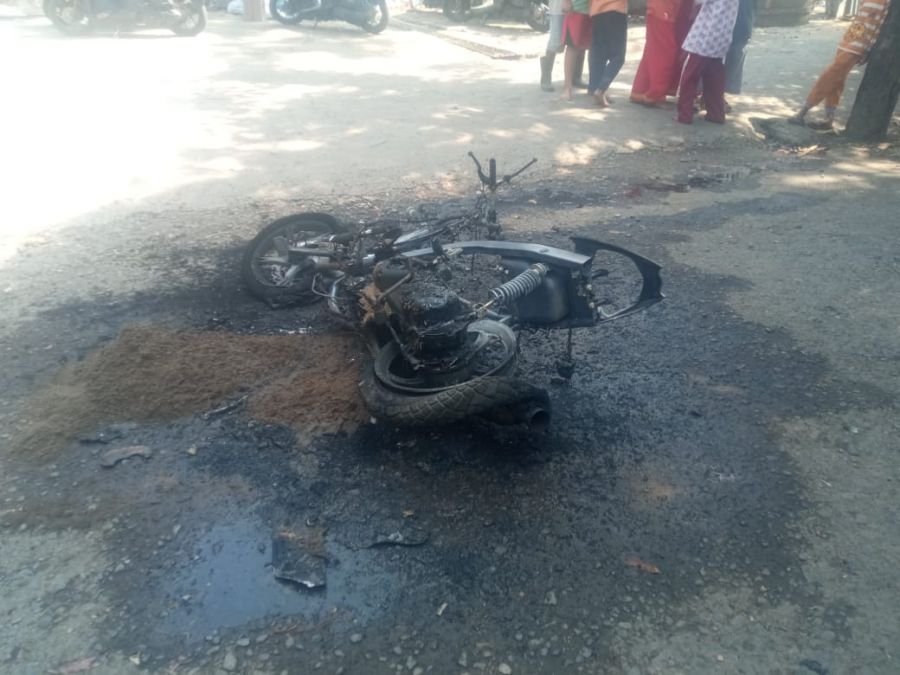 Saat Nunggu Penumpang, Motor Ojek Terbakar di Pasar inpres Muara Enim