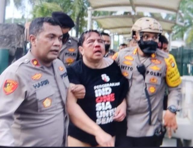 Sebelum dan Sesudah Ade Armando Diamuk Masa, ini Kronologinya