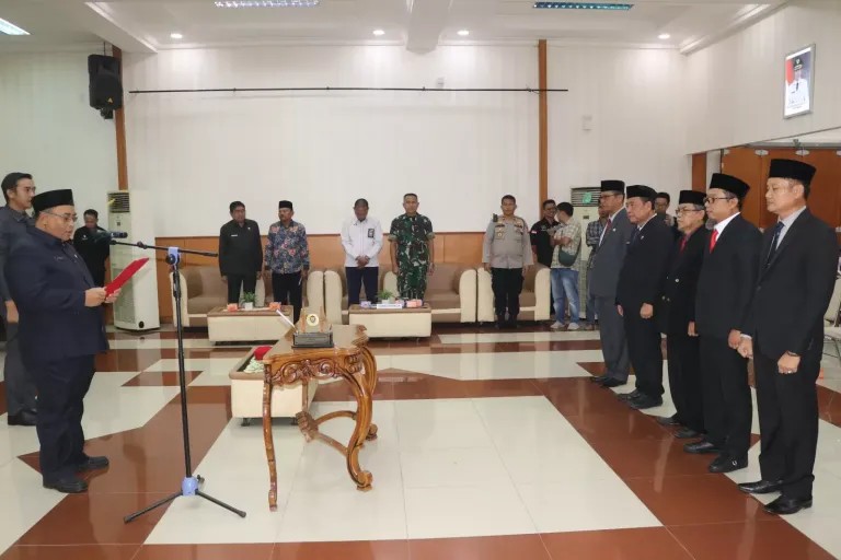 Sekda Lantik 5 Pejabat Eselon II dan Eselon III di Lingkungan Pemkab Muara Enim