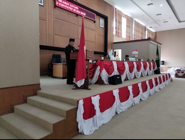 Pj Bupati Muara Enim Kembali Membuat Gaduh di Rapat Paripurna DPRD Kabupaten Muara Enim 