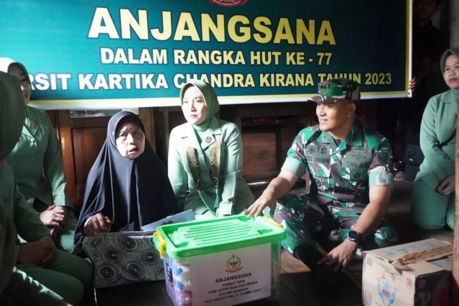 Tali Asih Buat Veteran Sambut HUT Persit Ke-77 Kodim 0401/Muba
