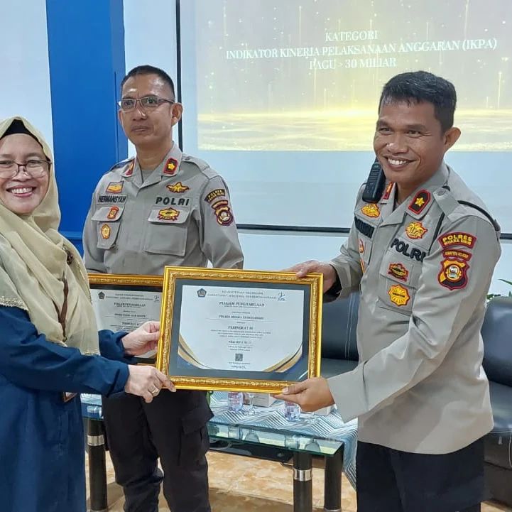 Waka Polres Muara Enim Terima Penghargaan Terbaik Ketiga IKPA TA  2022