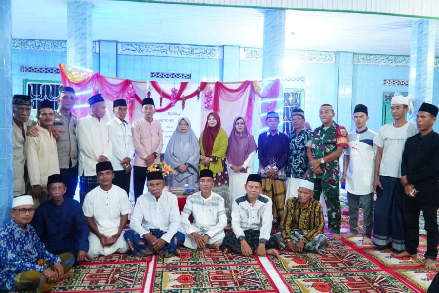 Tingkatkan Ukuwah Islamyah, Kades Gunung Megang Luar Hadiri Peringatan Isra Mi'raj Nabi Muhammad SAW